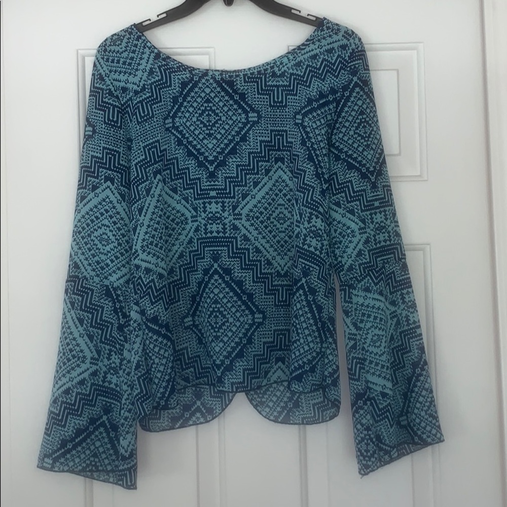Blue patterned long sleeve